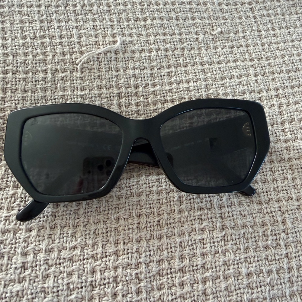 Tory Burch Women's Rectangle Sunglasses - Classic Shade